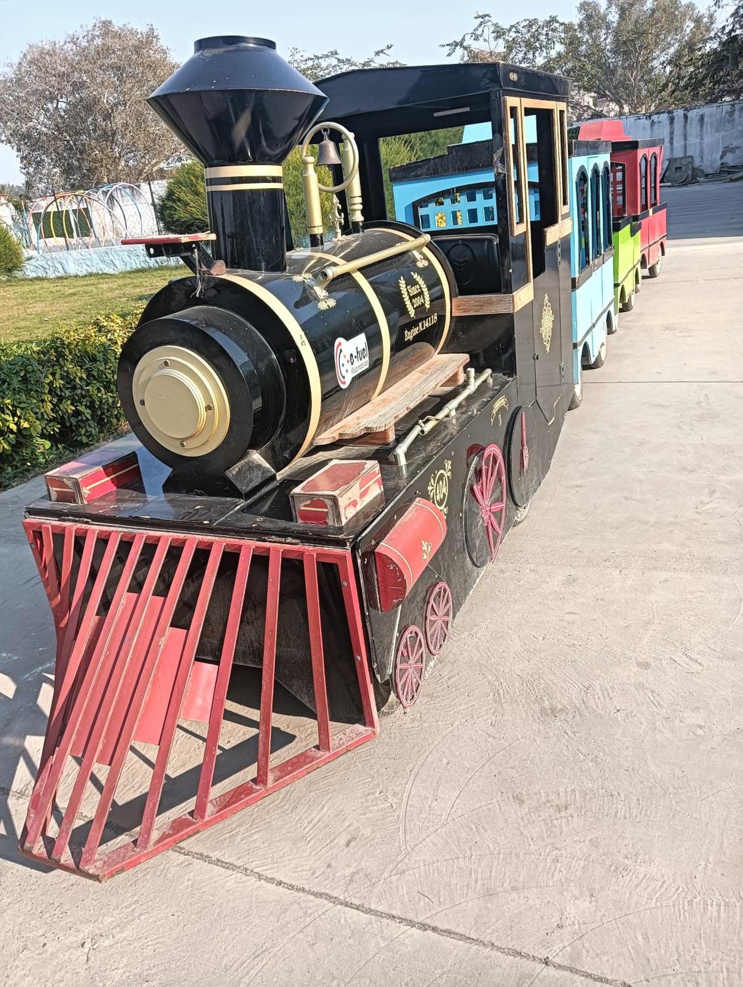 Hotel Krishna Fun Land Mathura Esterno foto