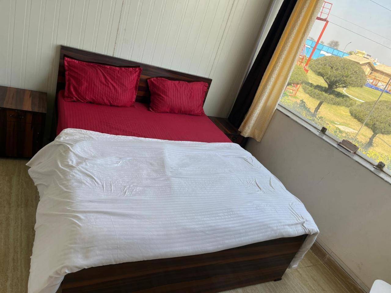Hotel Krishna Fun Land Mathura Camera foto